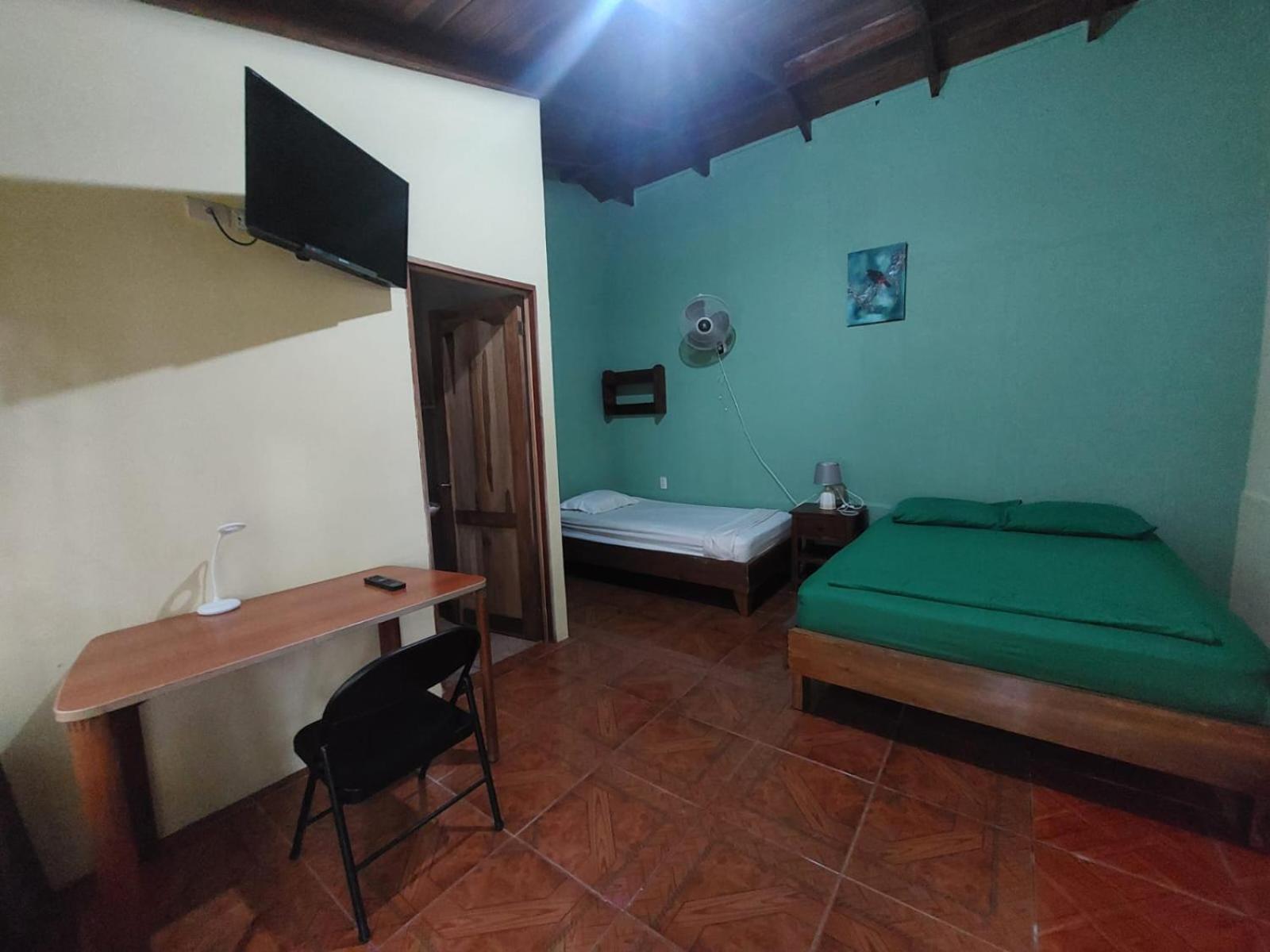 Arenal Hostel La Catarata La Fortuna Exterior photo